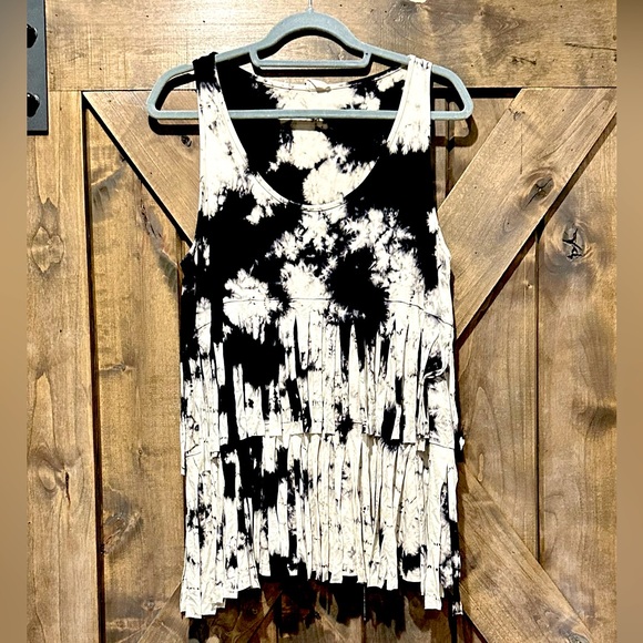 EUC Blue Buttercup Tie Dye Tiered Fringe Tank Top Sz L - Picture 13 of 13